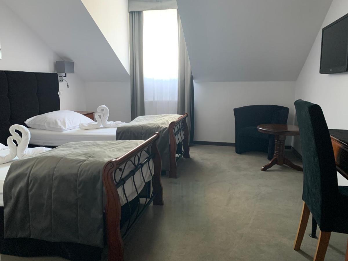 Hotel Kameleon Tarnobrzeg Exteriér fotografie